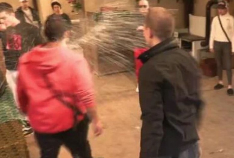 UČESNICI RIJALITIJA DEMOLIRALI PROSTORIJU Haos na imanju, urlici odzvanjaju imanjem