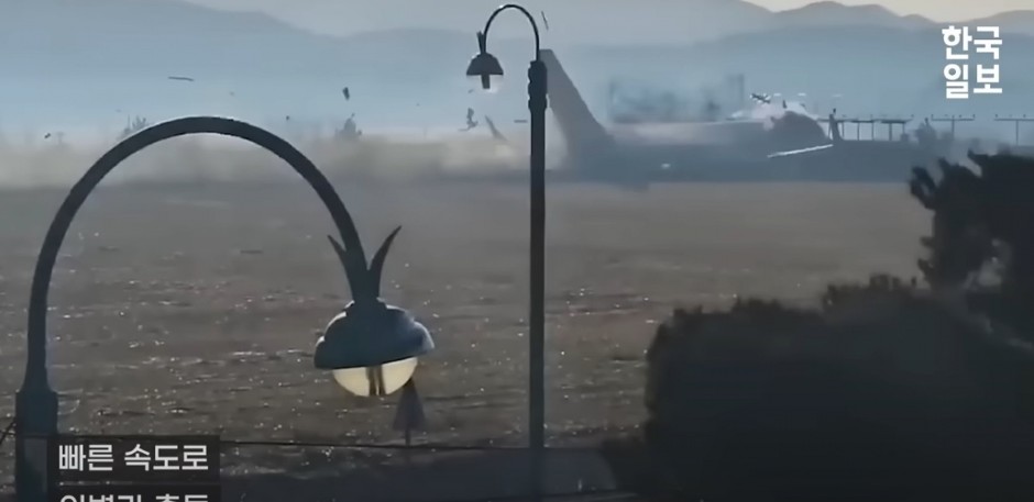 STRAVIČAN SNIMAK POSLEDNJIH SEKUNDI PILOTA PRE SUDARA AVIONA U ZID: Jeziva istina o tragediji! (VIDEO)