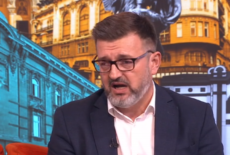 LICEMERJE BIVŠEG DIREKTORA VAZDUHOPLOVNE AKADEMIJE CVIJOVIĆA Doskora bio kritičar blokada, sada ih gorljivo brani, SLUŠAJTE KAKO