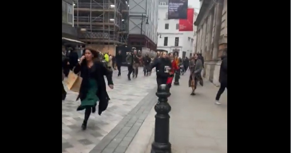 LJUDI BEŽE U PANICI! Eksplozija panike u srcu Londona zbog BOMBE (VIDEO)