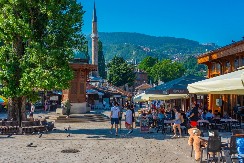 "JE LI NAM CILJ PRIVUĆI ILI OTERATI TURISTE?" Sarajlije u šoku zbog cena u kafićima
