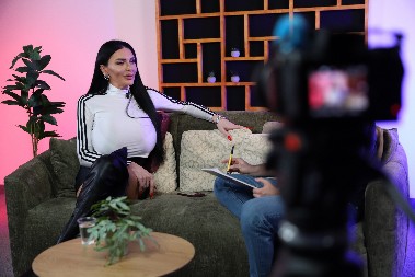 PEVAČICA SE GODINAMA BAVI PROSTITUCIJOM, A SAD OTKRILA KOLIKA ĆE JOJ BITI PENZIJA Cifra nadrealana, ali njoj je malo