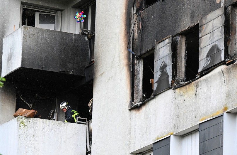 TRAGEDIJA POTRESLA FRANCUSKU Četvoro poginulih, među njima i dete, u požaru u stambenoj zgradi u Remsu (VIDEO)