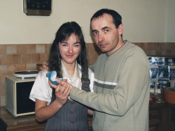 PLATIO MLADU IZ ALBANIJE 3.000 EVRA, NI SLIKU NIJE VIDEO Kad je stigla, Pero iz Priboja zanemeo - skandal o kome bruji ceo kraj!