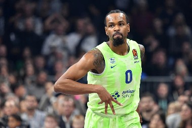 UZALUD PANTEROVIH 37 POENA Kraj za Barselonu u ACB ligi posle neviđene drame