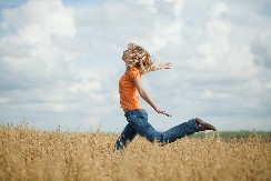 OD DANAS, 9. JUNA 2025. SE ZAVRŠAVA TEŽAK PERIOD ZA 3 HOROSKOPSKA ZNAKA Sreća je konačno pokucala na vaša vrata