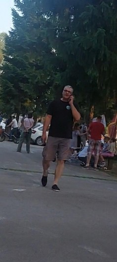 JEZIV NAPAD BLOKADERA NA NOVINARSKU EKIPU Oglasilo se Ministarstvo