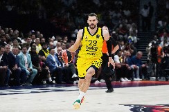 FENER U NOVOM FINALU Gudurić predvodio prvaka Evrope, Radonjić porazom završio epizodu u Turskoj