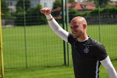 DA LI ĆE NEKO I OSTATI U PARTIZANU? Još jedan odlazak u Humskoj