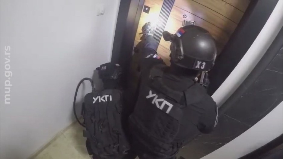 UKP POHAPSIO BEOGRADSKE DILERE Zaplenjeno 200 kila droge vredne 2 miliona evra!