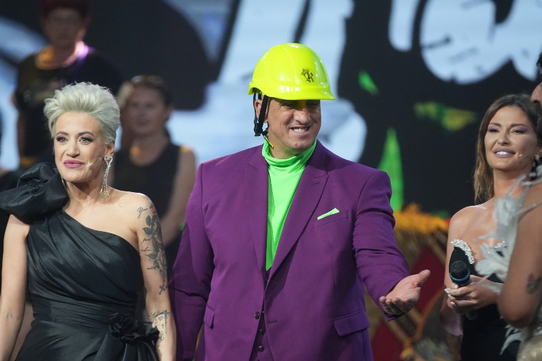 ČIM JE UZEO 20.000 EVRA OVO JE URADIO KRISTINI Golubović nije mario za kamere, usledio šok potez, niko nije verovao da će to da se desi javno (FOTO)