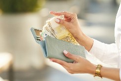 SAMO JEDNU STVAR PROMENITE U NOVČANIKU Uradite ovo danas i već sutra ćete imati više para