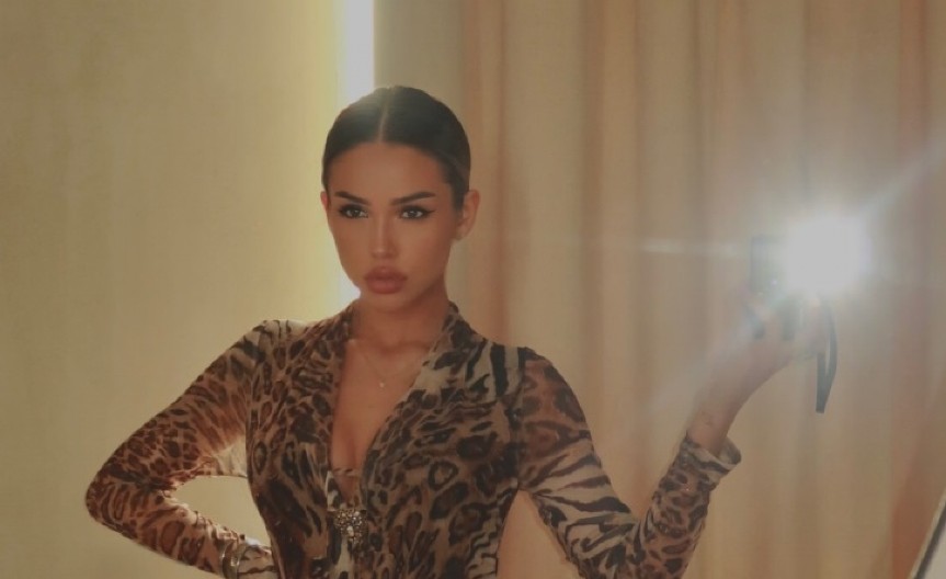 TRBUŠNJACI NA STOMAKU I GOLE NOGE! Breskvica u hot izdanju nakon treninga, pokazala čime raspolaže (FOTO)