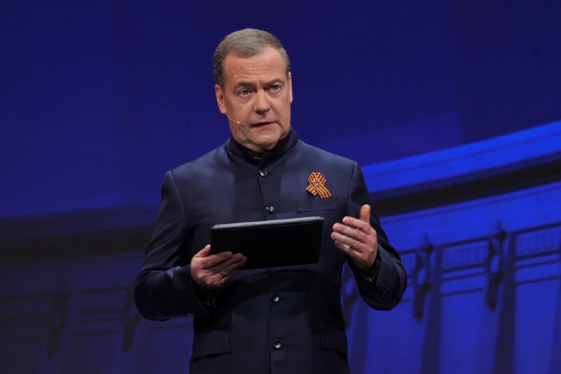 VELIKO UPOZORENJE MEDVEDEVA Preti novi Černobilj