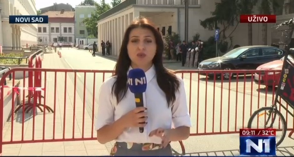 NAJAVILI PROTESTE, SAMO PROTESTANATA NEMA Nepostojeći odziv blokadera i zborova u Novom Sadu (VIDEO)