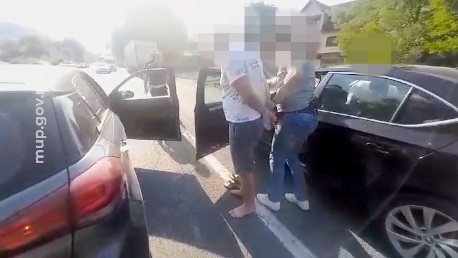 SASLUŠAN OSUMNJIČENI ZA PLANIRANJE NASILNE SMENE VLASTI Spremao nasilne akcije i sukobe s policijom, Tužilaštvo predložilo pritvor