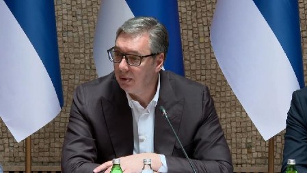 SVAKE GODINE POVEĆAVAMO STIPENDIJE Vučić poručio studentkinji iz Angole: Ako imate bilo kakav problem...