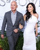 POGLEDAJTE KAKVU VENČANICU JE NOSILA ŽENA OD 38 MILIONA DOLARA  Ovakvu do sada niste videli