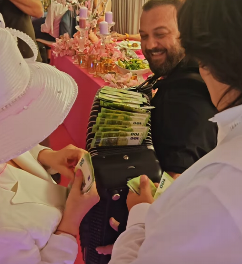 ZORICA I KEMIŠ  ISKEŠIRALI ČITAVO BOGATSTVO Za samo 30 sekundi na harmonici završila cifra od koje će vam se zavrteti u glavi! (FOTO/VIDEO)