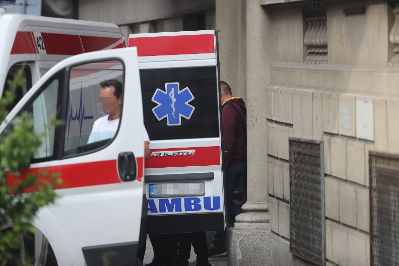 ČETIRI OSOBE LAKŠE POVREĐENE U ČETIRI UDESA U BEOGRADU Hitna pomoć intervenisala 125 puta