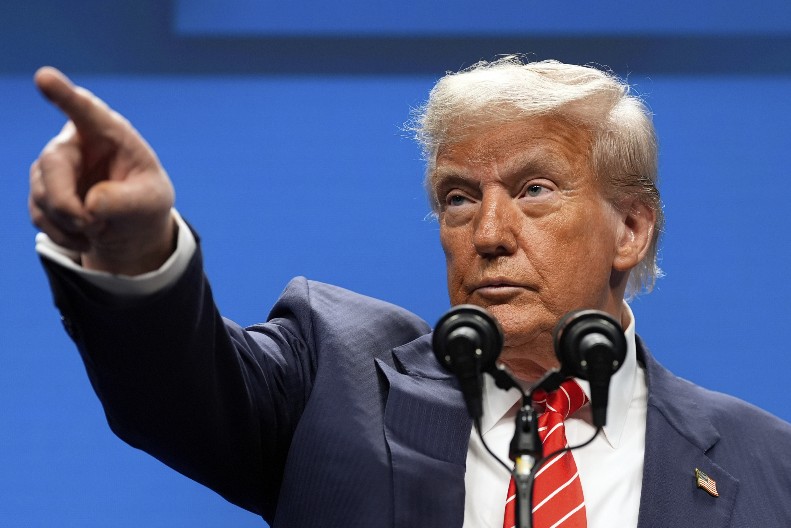 TRAMP PONOVO PRETI CARINAMA Rok je 9.jul da se postigne sporazum