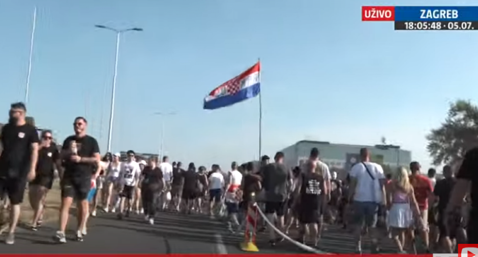 SKANDAL U ZAGREBU! Muškarac urlao pesmu o klanju Srba, policija stajala – i ćutala!