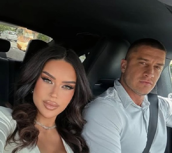 KAO DA NIJE NI BILA TRUDNA! Žena Davida Dragojevića pokazala izvajanu liniju mesec dana nakon porođaja, svi u šoku