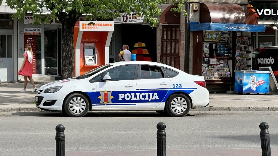 "NEMOJ DA TI VRAT POLOMIM" Dever gastarbajter brutalno pretukao snaju dok je sklanjala cveće, razlog zgrozio celu Crnu Goru