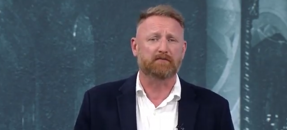 BOLJA ŠALA OD SVAKOG IZVEŠTAJA Novinar spržio američkog senatora zbog Putina, uporedio Ukrajinu sa FBI i Epstinom