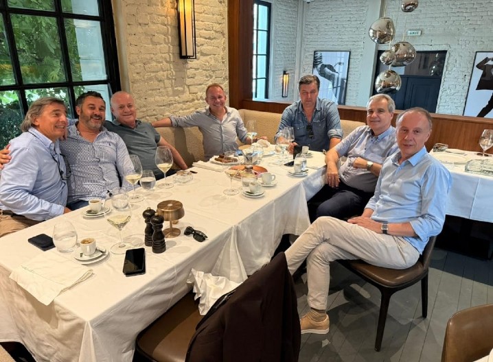 OVO JE SLIKA I PRILIKA DRŽAVNOG UDARA! Specijalni tužilac loče sa rektorom Đokićem i Bodirogom, blokaderi uzimaju milione od države pa bi da je ruše!