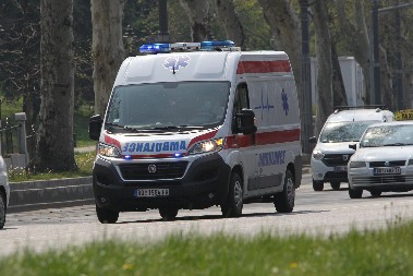 HITNA POMOĆ U KRAGUJEVCU ZATRPANA POZIVIMA PIJANACA Lekari imali preko 40 intervencija na terenu