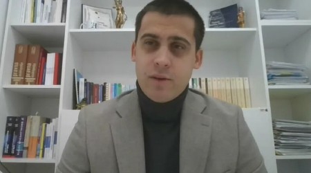 SIN RAZREŠENOG SUDIJE UHAPŠEN ZBOG BLOKADA!  Ko je zaista advokat Radovan Novaković?