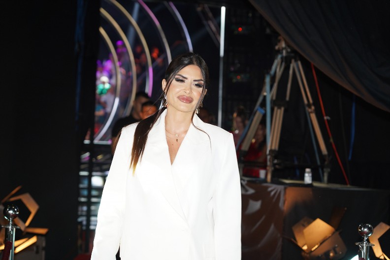 "ANĐELA ĆE BITI POBEDNIK" Jelena Ilić razotkrila mračne tajne zadrugara: "Sa njim je, a voli drugog..."