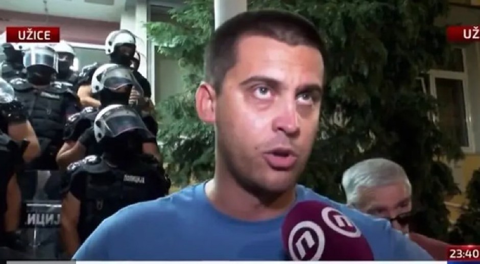 BAŠ U VREME OBUSTAVE RADA, KOJI SU SAMI PROGLASILI, BILI SU U SUDU: Uzeli su dozvole i posetili Novakovića u pritvoru!