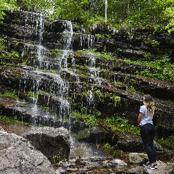 NA STAROJ PLANINI ŽUBORI STOTINE VODOPADA Pravi su biseri prirode - od njihove lepote zastaje dah