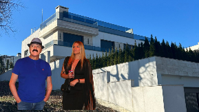 DA LI JE OVO PRAVI RAZLOG RAZVODA HARISA I MELINE? Voditelj više neće da ćuti: "On je nju varao!"