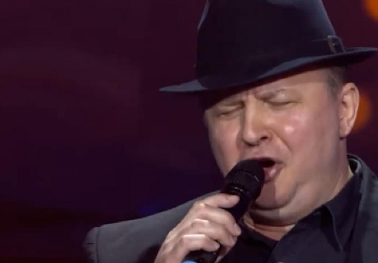 PEVAČ NIŠTA NIJE RADIO, A ZARADIO 100.000 EVRA Šokirao priznanjem kako je uzimao velike pare, pa priznao da je neradnik!