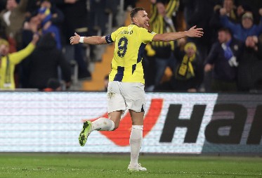 NESVAKIDAŠNJA SITUACIJA Džeko se vratio u Italiju, a jedan detalj je sve ostavio u šoku