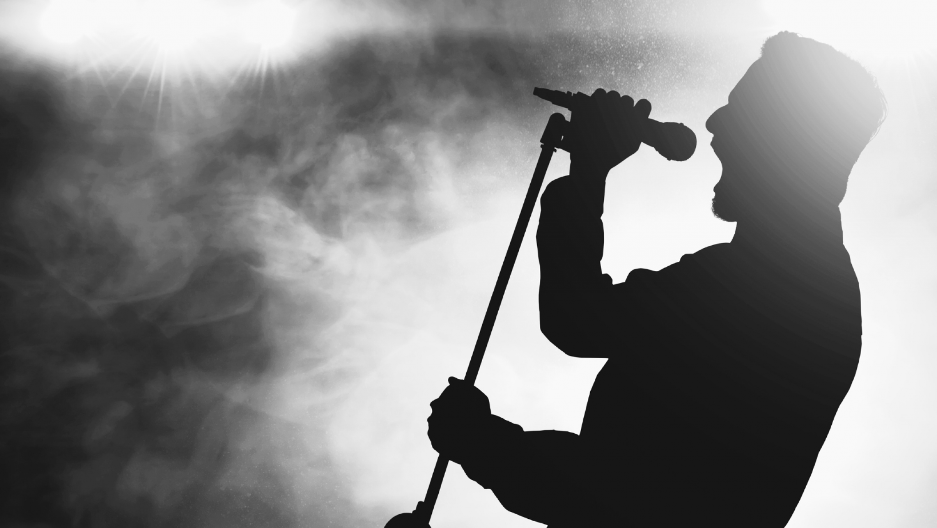 UMRO PEVAČ (46) Porodica slomljena od bola