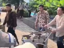 PREDSEDNIČKI MAČAK DOBIO OBEZBEĐENJE Bobi ima više telohranitelja nego neki ministri (VIDEO)