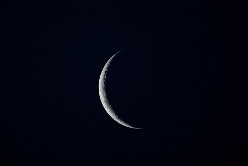 NOVA IZLOŽBA U BEOGRADU OBELEŽAVA GODIŠNJICU SLETANJA NA MESEC Kolektivna postavka predstavlja fotografije umetnika iz celog sveta