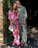 ŽENA BRANKA BABIĆA POKAZALA TRUDNIČKI STOMAK Lepa Crnogorka blista u lepršavoj haljini (FOTO)