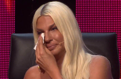 "SVAKIM DANOM JE SVE GORE UPRKOS TERAPIJAMA" Karleuša slomljena zbog leukemije: "Da moj pakao bude veći..."