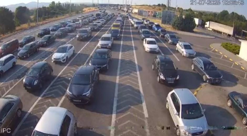 EVO KAKVA JE TRENUTNO SITUACIJA NA GRANIČNIM PRELAZIMA Oglasio se AMSS