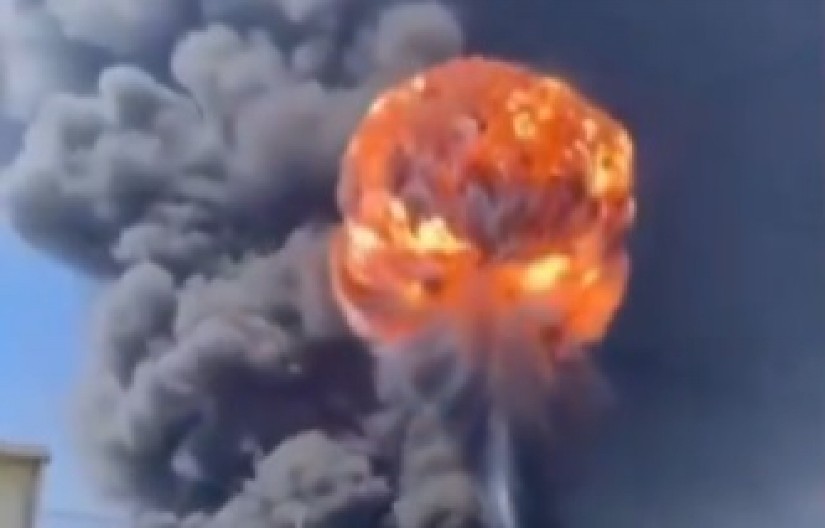 VOJNI AVION SE ZABIO U ŠKOLSKI KAMPUS, VELIKI BROJ MRTVIH! Horor prizori iz Bangladeša (VIDEO)