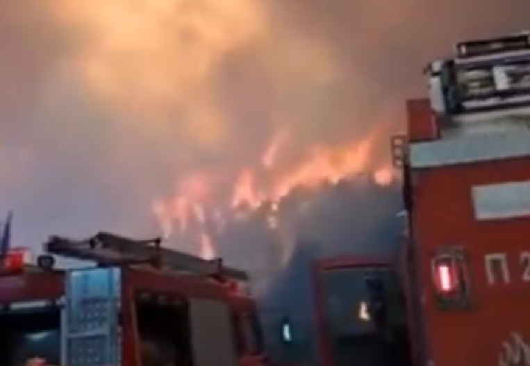 VATRA GUTA GRČKU: Pao helikopter u more kod Atine, evakuisana sela, temperature 40°C! (VIDEO)