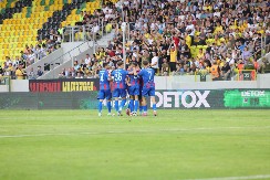 PUN KOFER OSMEHA ZA PARTIZAN SA POLJSKE AVANTURE Premijerna evropska pobeda "Blagojevićevih beba"