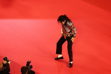 NAJAVLJEN BIOGRAFSKI FILM O MAJKLU DŽEKSONU Evo kada je premijera