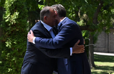 VUČIĆ SE SASTAO SA DODIKOM: "Potvrdili smo zajedičku organizaciju 30 godina stradanja srpskog naroda u operaciji Oluja!" (FOTO)