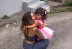 EMOTIVNI SUSRET ANELI SA ĆERKOM NOROM Ahmićeva zaplakala od sreće (VIDEO)